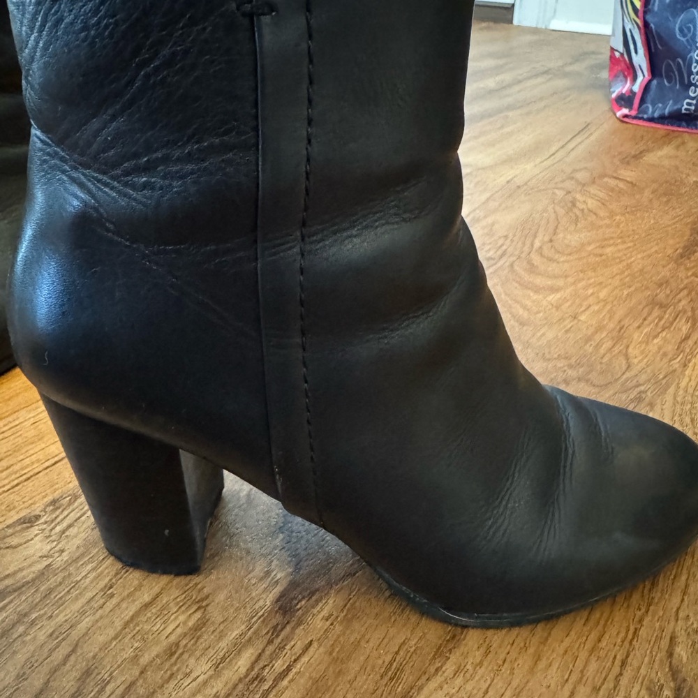 Vionic booties - Picture 8 of 10